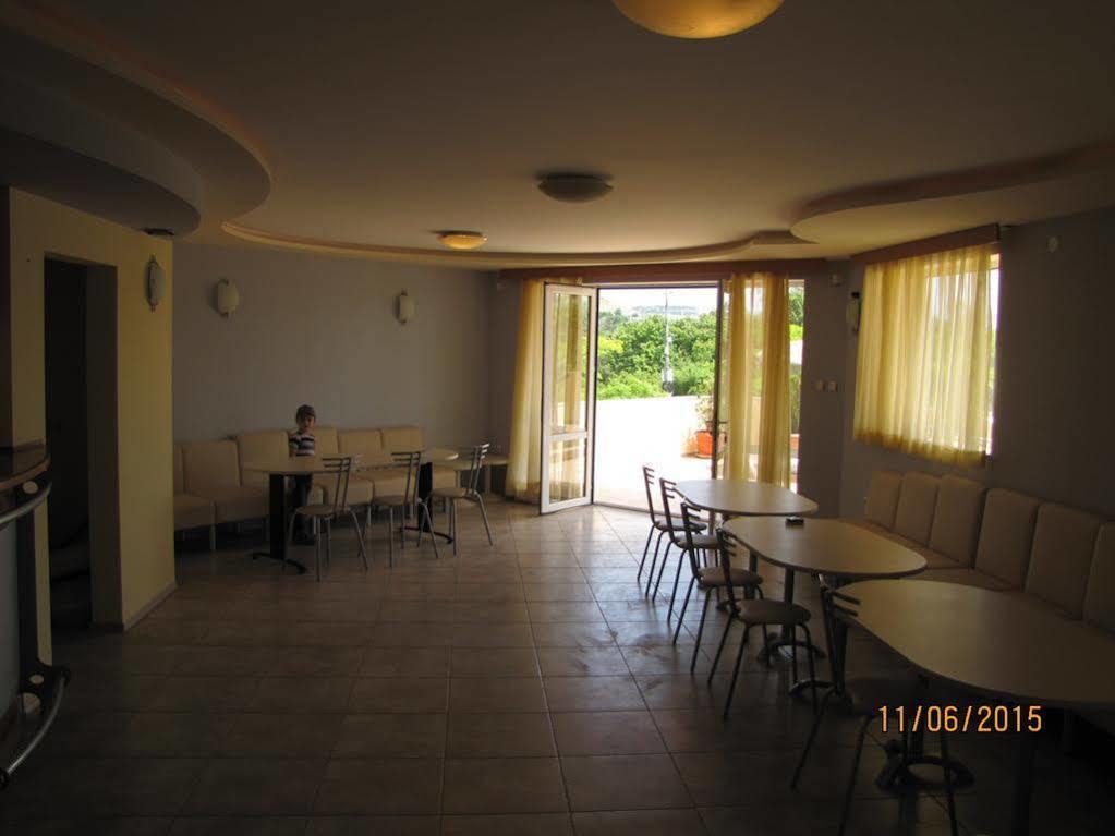 Paris Hotel Balchik Exterior foto